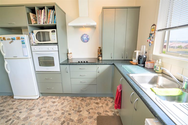 Photo of property in 5 Pearce Street, Bluff, 9814