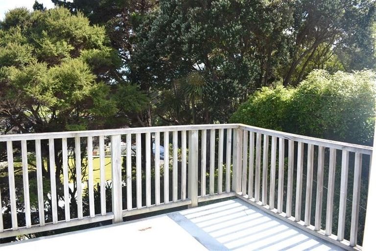 Photo of property in 14 Grays Road, Plimmerton, Porirua, 5026