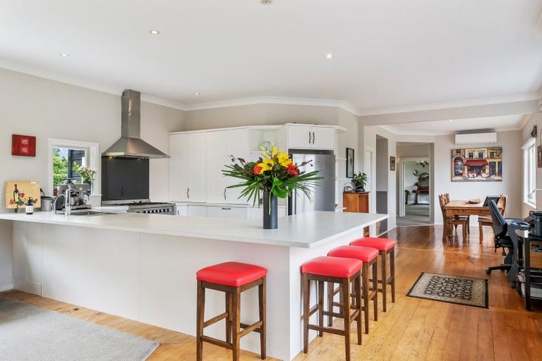 Photo of property in 110a Weraroa Road, Levin, 5510