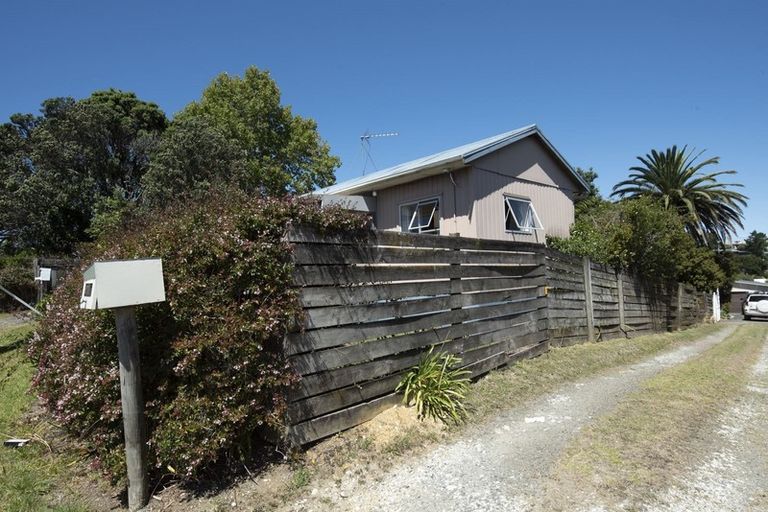 Photo of property in 933a Whangaparaoa Road, Manly, Whangaparaoa, 0930