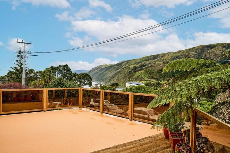Photo of property in 17 Haunui Road, Pukerua Bay, 5026