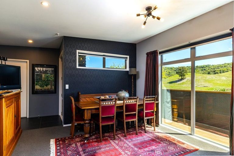 Photo of property in 11 Glentui Place, Waikawa, Picton, 7220