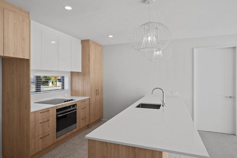 Photo of property in 17 Eminence Drive, Northwood, Christchurch, 8051