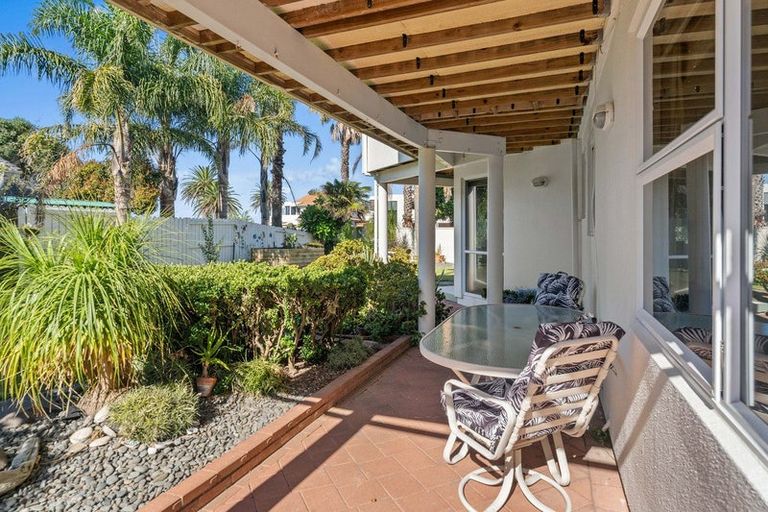 Photo of property in 2 Seychelles Drive, Papamoa Beach, Papamoa, 3118