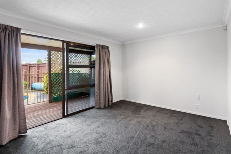 Photo of property in 122 Burwood Road, Burwood, Christchurch, 8083