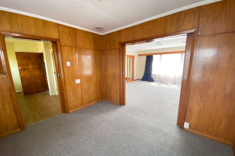 Photo of property in 1 Albert Street, Dannevirke, 4930