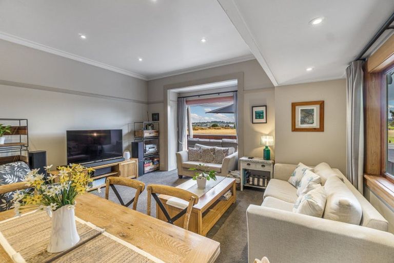 Photo of property in 6 Waterfront Road, Mangere Bridge, Auckland, 2022