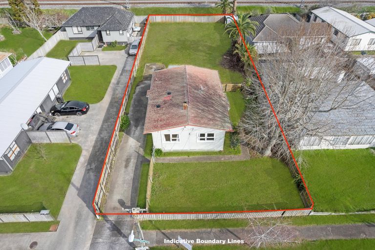 Photo of property in 76 Cambridge Terrace, Papatoetoe, Auckland, 2025