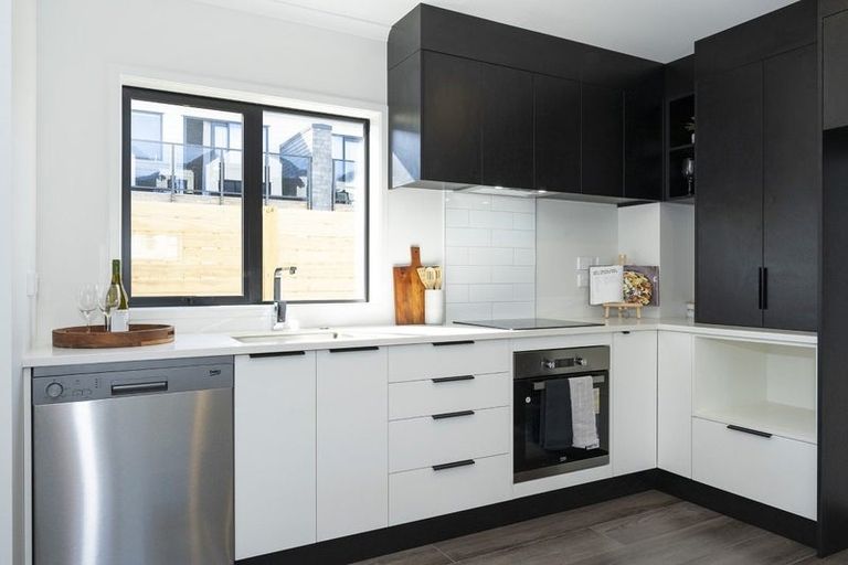 Photo of property in 7/12 Charlemont Street, Whitiora, Hamilton, 3200