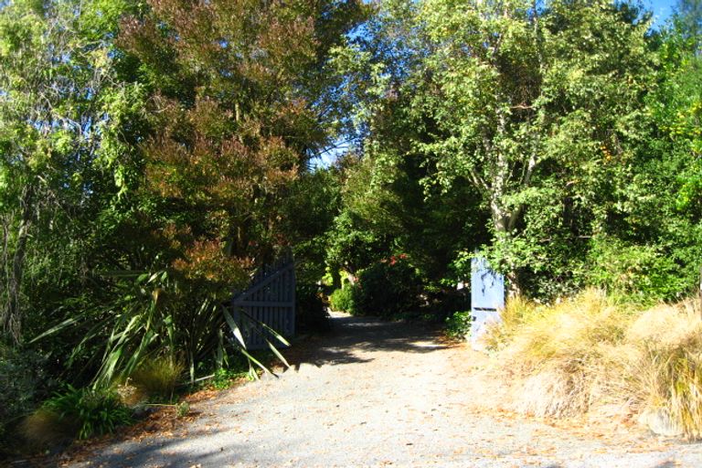 Photo of property in 100 Main Road, Governors Bay, Lyttelton, 8971