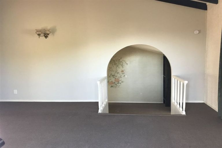Photo of property in 2/462 Hillsborough Road, Mount Roskill, Auckland, 1041