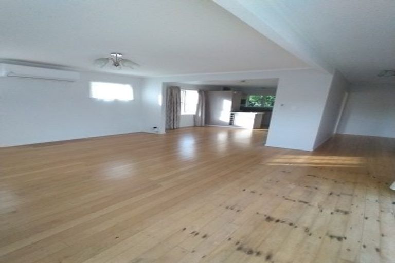 Photo of property in 21 Linwood Avenue, Forrest Hill, Auckland, 0620