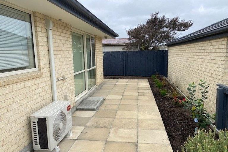Photo of property in 2/162 Wainoni Road, Avondale, Christchurch, 8061