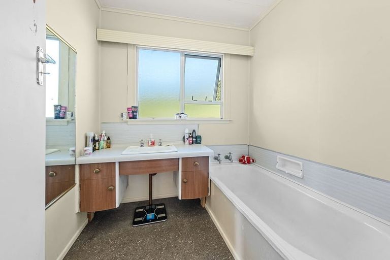 Photo of property in 1469 South Road, Kaitake, New Plymouth, 4374