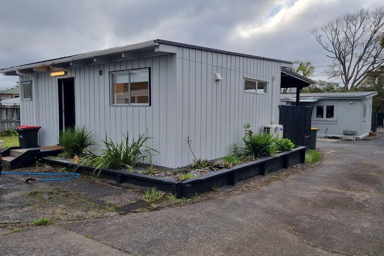 Photo of property in 3/176 Henderson Valley Road, Henderson, Auckland, 0612