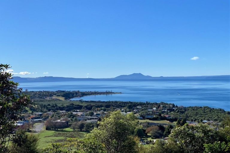 Photo of property in 8 Ngapera Way, Omori, Turangi, 3381