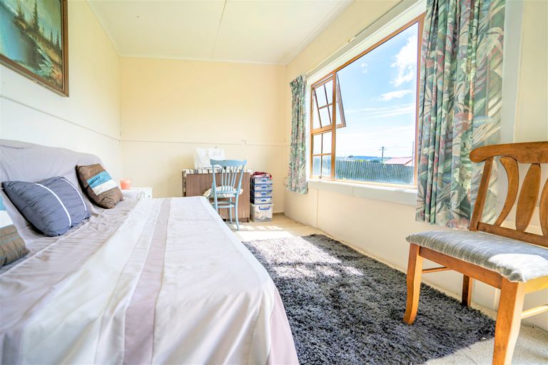 Photo of property in 5 Pearce Street, Bluff, 9814