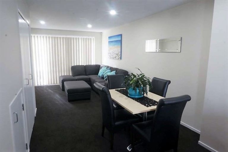 Photo of property in 6/21 Waihi Way, East Tamaki, Auckland, 2013
