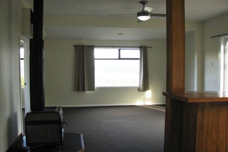 Photo of property in 34 Ripon Street, Lyttelton, 8082