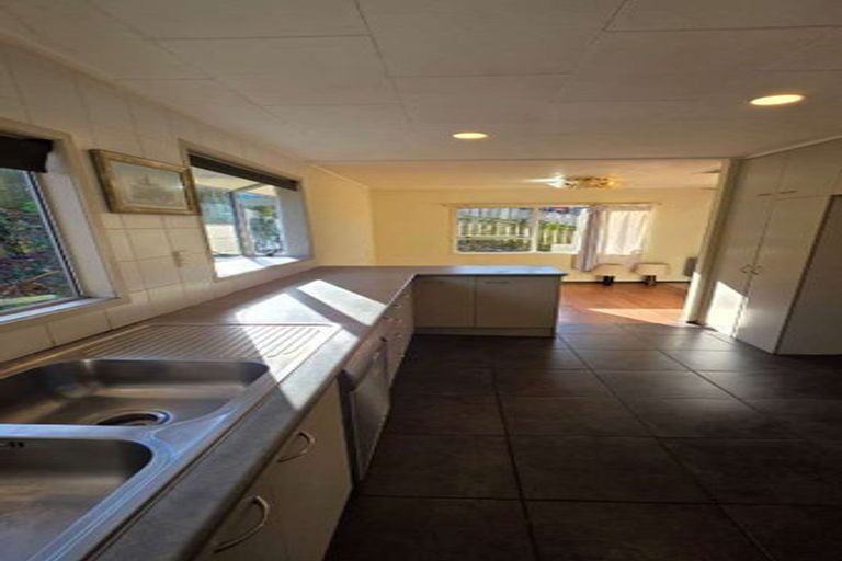 Photo of property in 42 Stredwick Drive, Torbay, Auckland, 0630