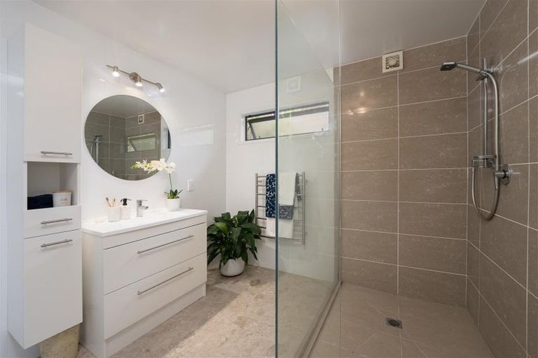 Photo of property in 13 Harbour View Road, Point Wells, Warkworth, 0986