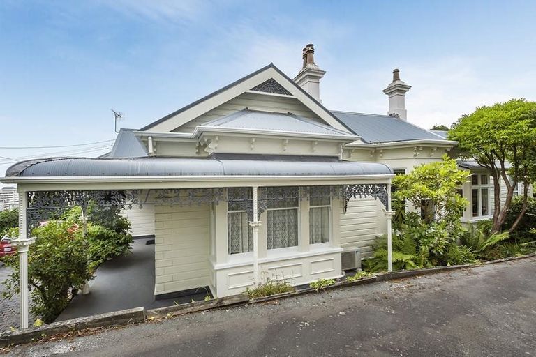 Photo of property in 12 Heriot Row, Dunedin Central, Dunedin, 9016