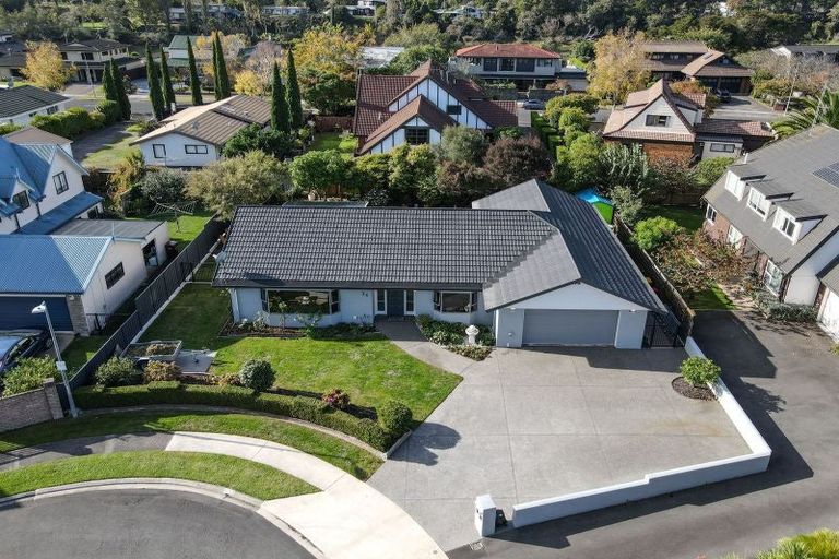 Photo of property in 21 Burn-murdoch Street, St Andrews, Hamilton, 3200