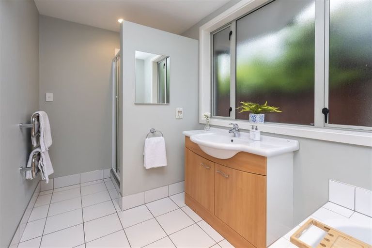 Photo of property in 6 Tuirau Place, Ilam, Christchurch, 8041