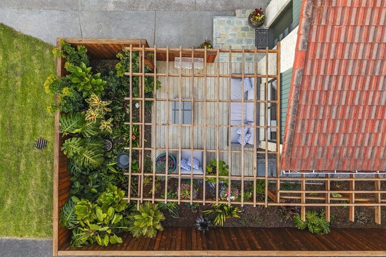 Photo of property in 1/16 Riverside Road, Orewa, 0931