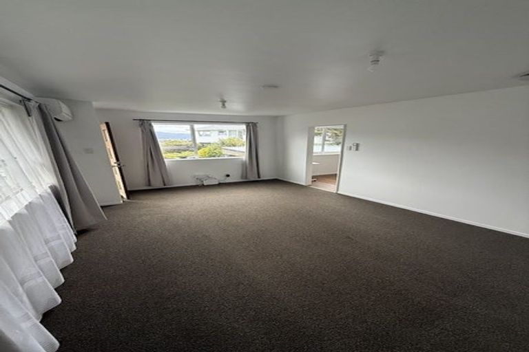 Photo of property in 1/6 Naseby Grove, Wainuiomata, Lower Hutt, 5014