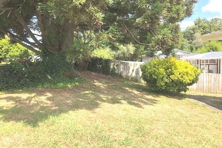 Photo of property in 21 Ranui Avenue, Ranui, Auckland, 0612