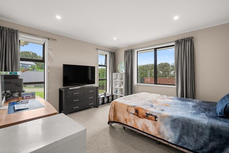 Photo of property in 3 Lakeside Terrace, Omokoroa, 3114
