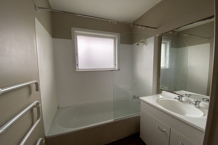 Photo of property in 37 Lewis Street, Glenview, Hamilton, 3206