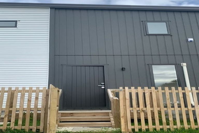 Photo of property in 67a Divich Avenue, Te Atatu South, Auckland, 0610