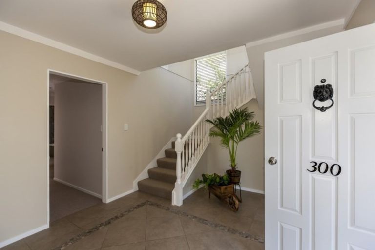 Photo of property in 300 Rosetta Road, Raumati Beach, Paraparaumu, 5032