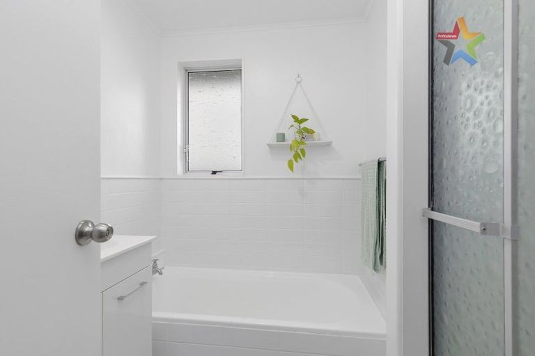 Photo of property in 41 Outram Grove, Kelson, Lower Hutt, 5010