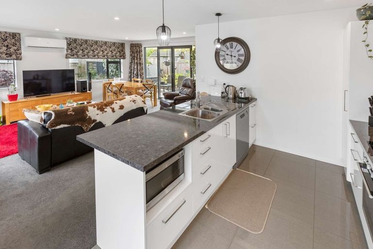 Photo of property in 43a Abraham Crescent, Milson, Palmerston North, 4414