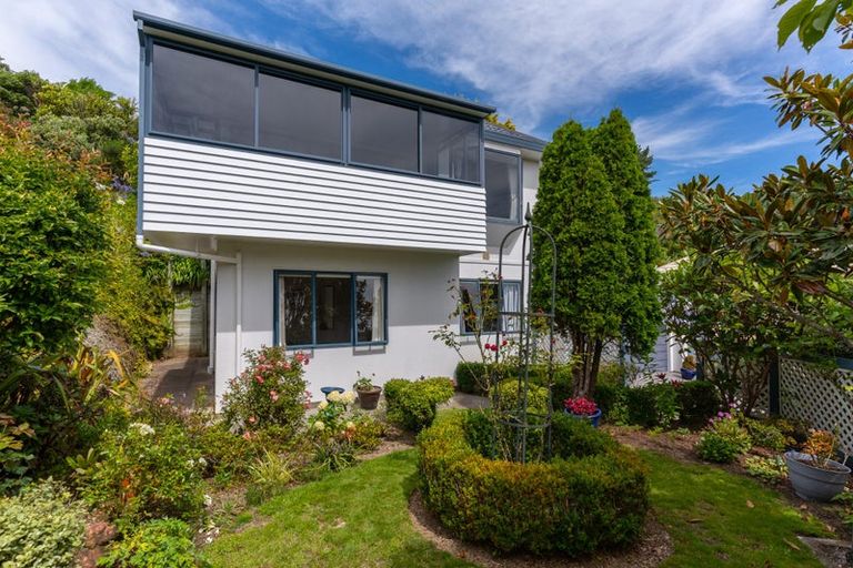 Photo of property in 10 Huxley Grove, Churton Park, Wellington, 6037