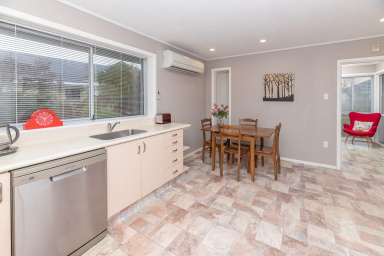 Photo of property in 55 Twyford Street, Bishopdale, Christchurch, 8053