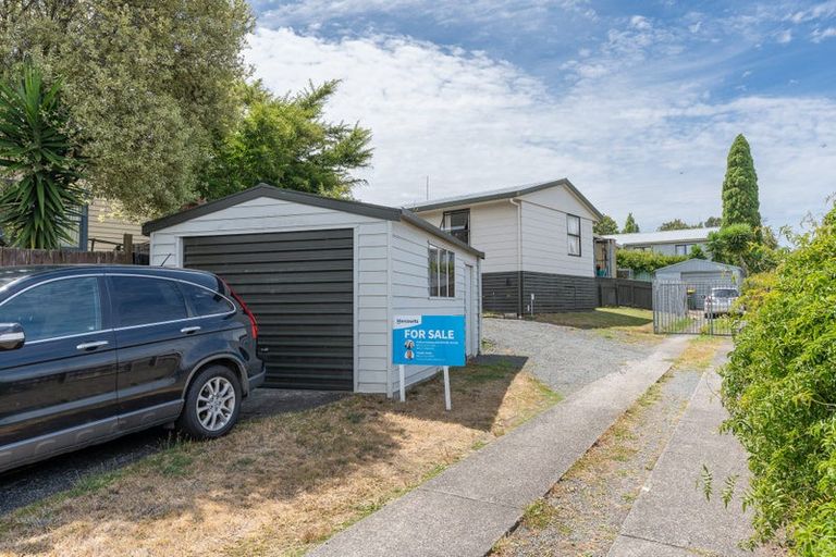 Photo of property in 2b Tui Avenue, Forest Lake, Hamilton, 3200