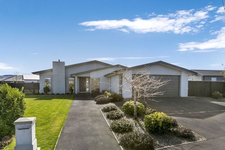 Photo of property in 9 Ben Lomond Drive, Mosgiel, 9024