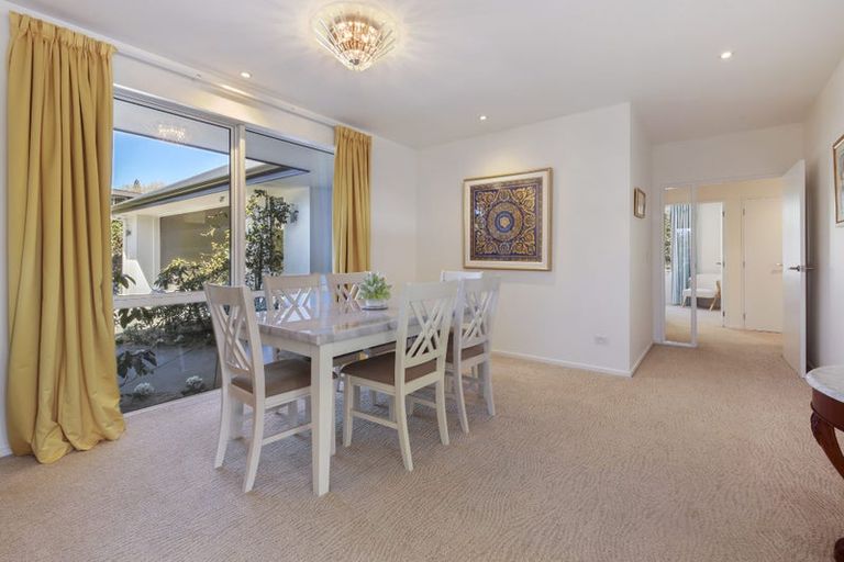 Photo of property in 72 Oakgrove Drive, Rangiora, 7400