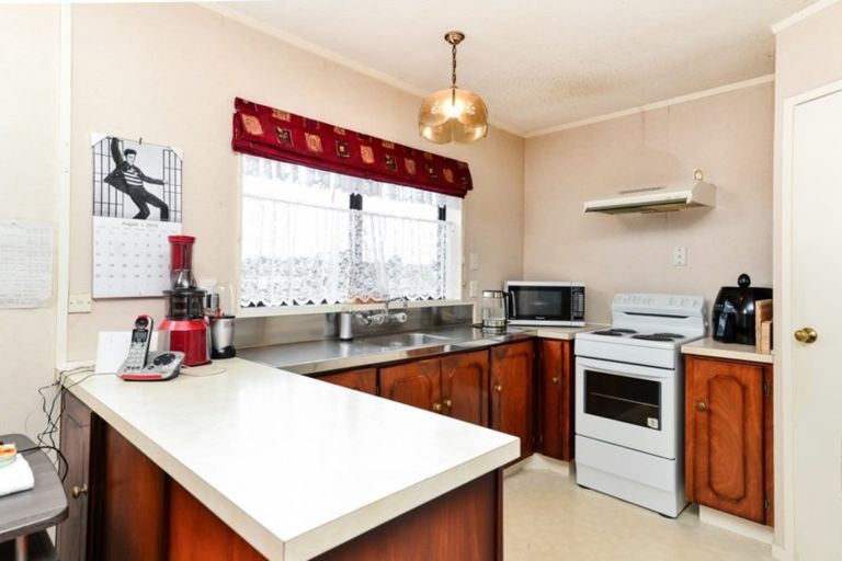 Photo of property in 15b Victoria Avenue, Waiuku, 2123