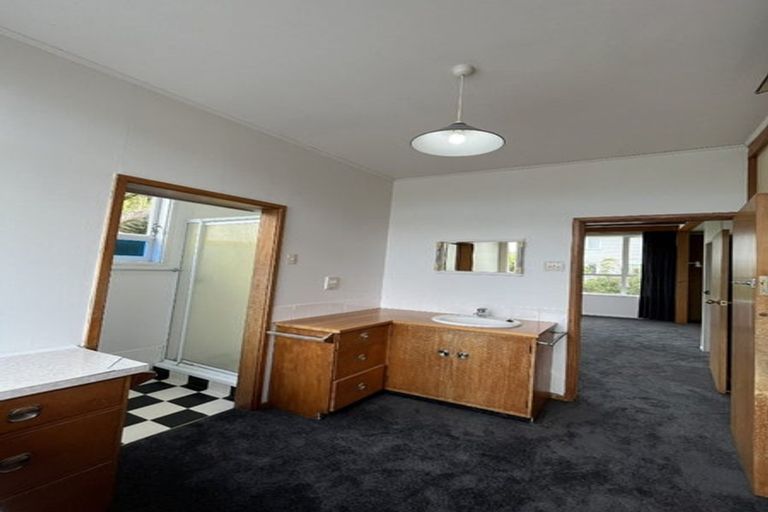 Photo of property in 75 Chamberlain Road, Karori, Wellington, 6012