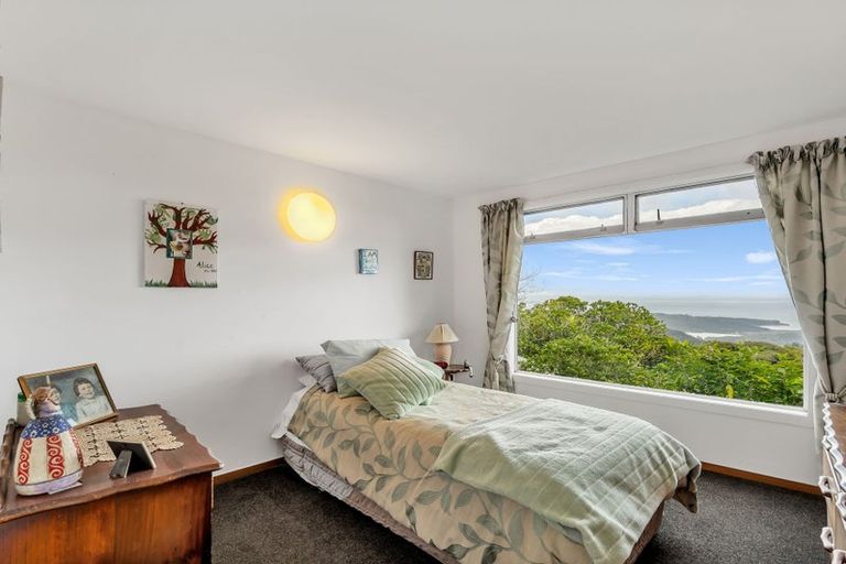 Photo of property in 1/51 Quinns Road, Waiatarua, Auckland, 0612