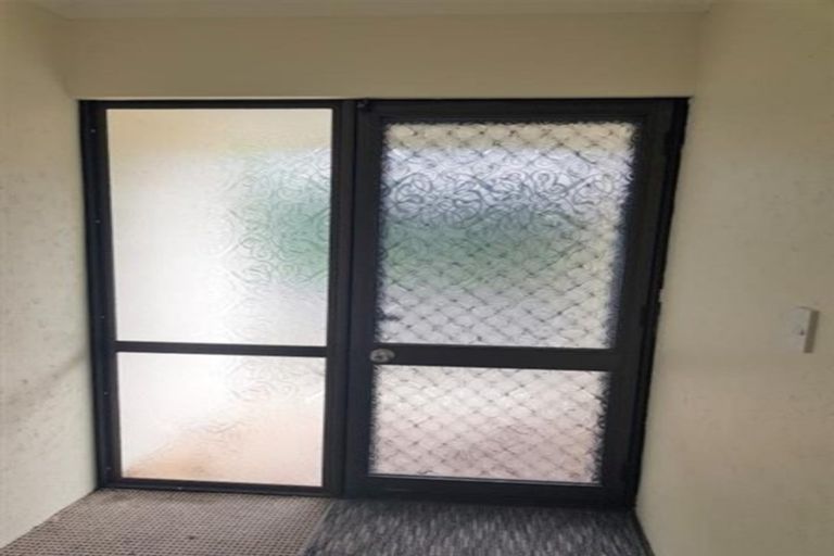 Photo of property in 1a Shortland Street, Lower Vogeltown, New Plymouth, 4310