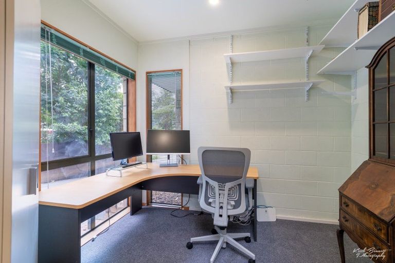 Photo of property in 12c Chatsworth Road, Silverstream, Upper Hutt, 5019