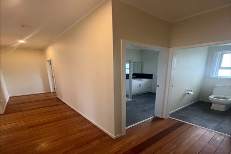 Photo of property in 75 Queen Street West, Levin, 5510