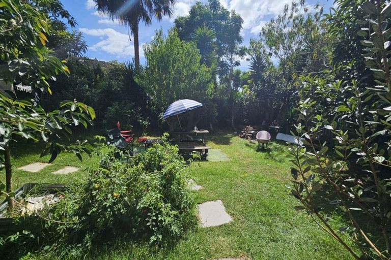 Photo of property in 35 Tahuna Road, Paihia, 0200