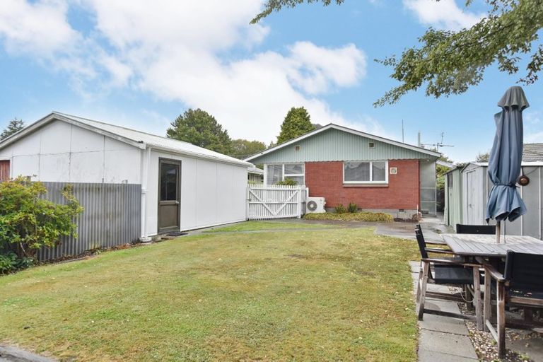 Photo of property in 2/381 Main North Road, Redwood, Christchurch, 8051